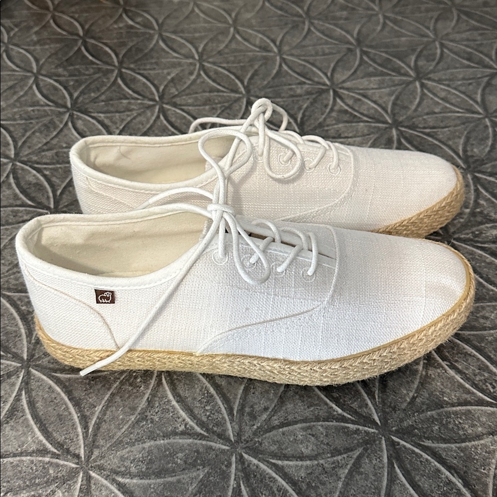Women’s sneakers with espadrille bottom